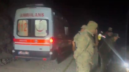 Ardahan’da kamyon devrildi: 1 ölü