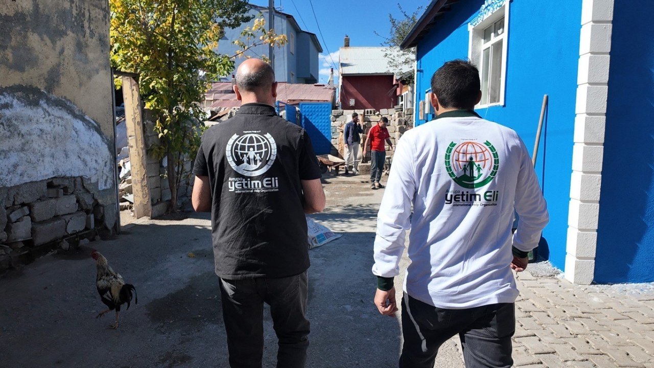 Avrupa Yetim Eli Derneği Ağrı’da nakdi yardım gerçekleştidi