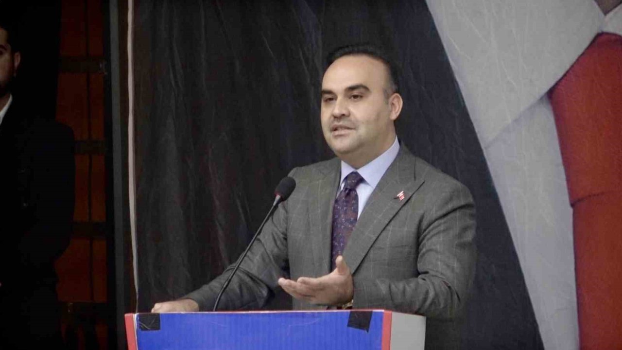 Bakan Kacır: &quot;Türkiye, teknolojiyle kalkınan bir ülke haline geliyor&quot;