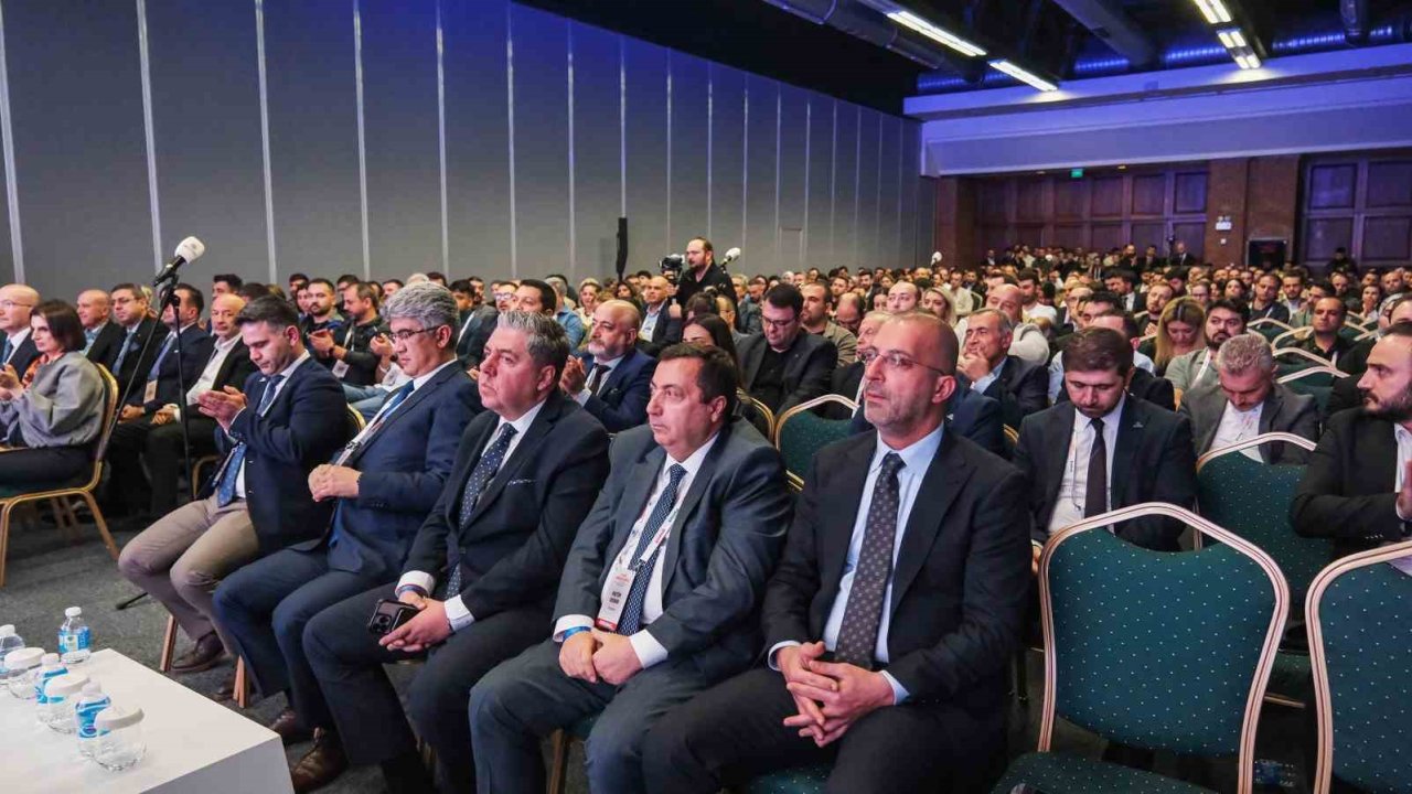 Biyomedikal sektörü Rektör Hacımüftüoğlu başkanlığında buluştu