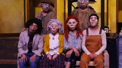 Devlet Tiyatrosu Sersemler Evi oyunuyla Kars’ta