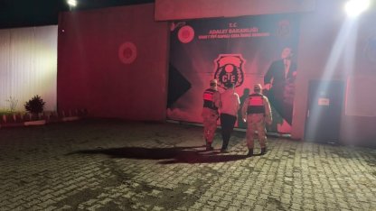 Dolandırıcılıktan aranıyordu, Digor’da yakalandı