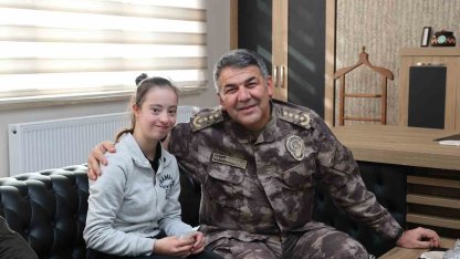 Emniyet müdürü Karaburun, okul önlerindeki uygulamaları denetledi