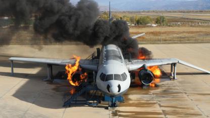 Erzincan Havalimanı’nda gerçek gibi uçak yangın tatbikatı