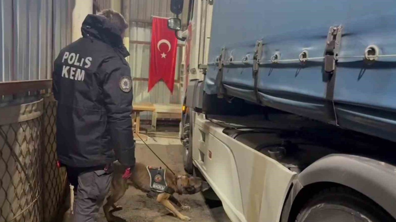 Erzurum polisinden dev uyuşturucu operasyonu: 2 tutuklama