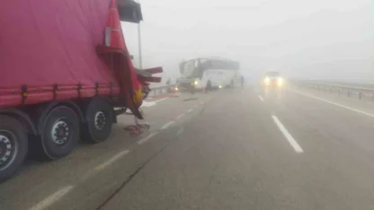 Erzurum’da yoğun sis kazaya sebep oldu