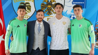 Erzurumspor’da gençlere imza attırıldı