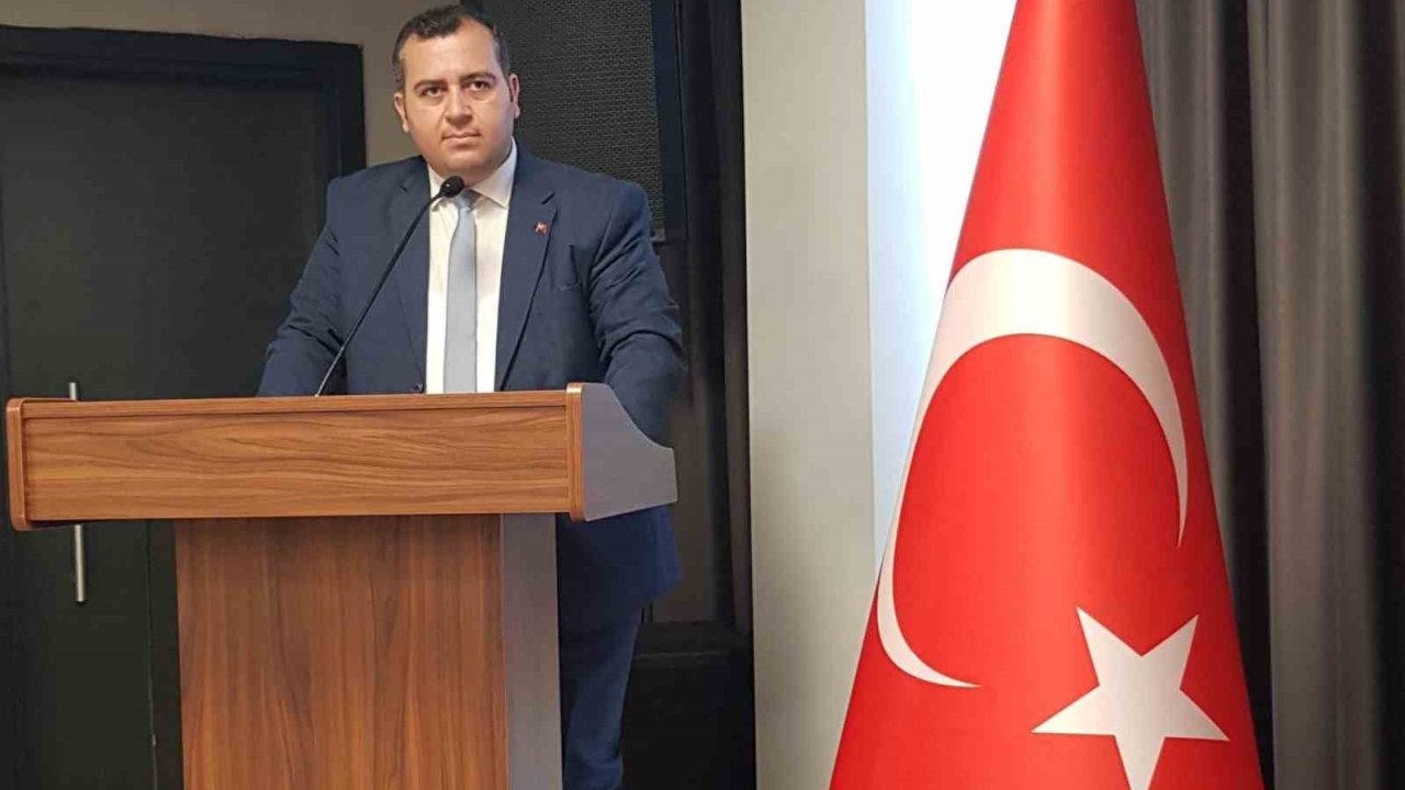 Güleç; &quot;Öğretmenlerimiz umutsuz, öğretmenlerimiz yorgun&quot;
