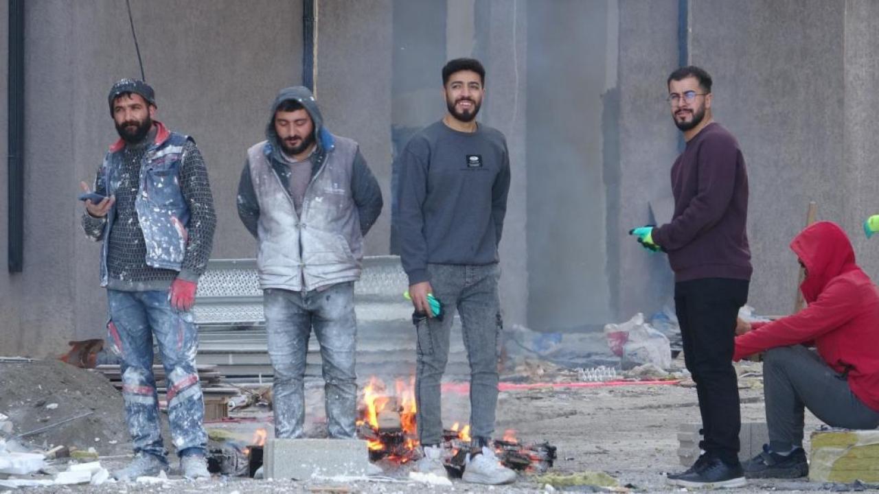 Hava sıcaklığının eksi 14,6 dereceye düştüğü Göle buz tuttu