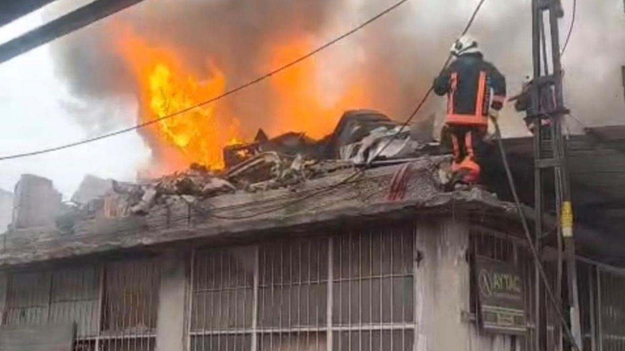 Hurda malzemeler yangına neden oldu