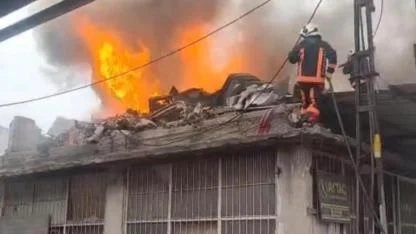 Hurda malzemeler yangına neden oldu