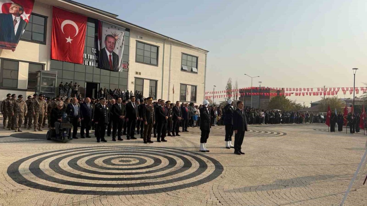 Iğdır’ın düşman işgalinden kurtuluşunun 105’inci yıl dönümü törenlerle kutlandı