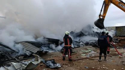 İnşaat işçilerinin kaldığı şantiyede yangın