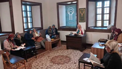 Ev hanımlarından örnek davranış