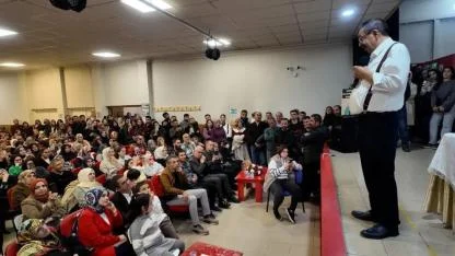 Kağızman'da "Can Veren Pervaneler” söyleşisine yoğun ilgi