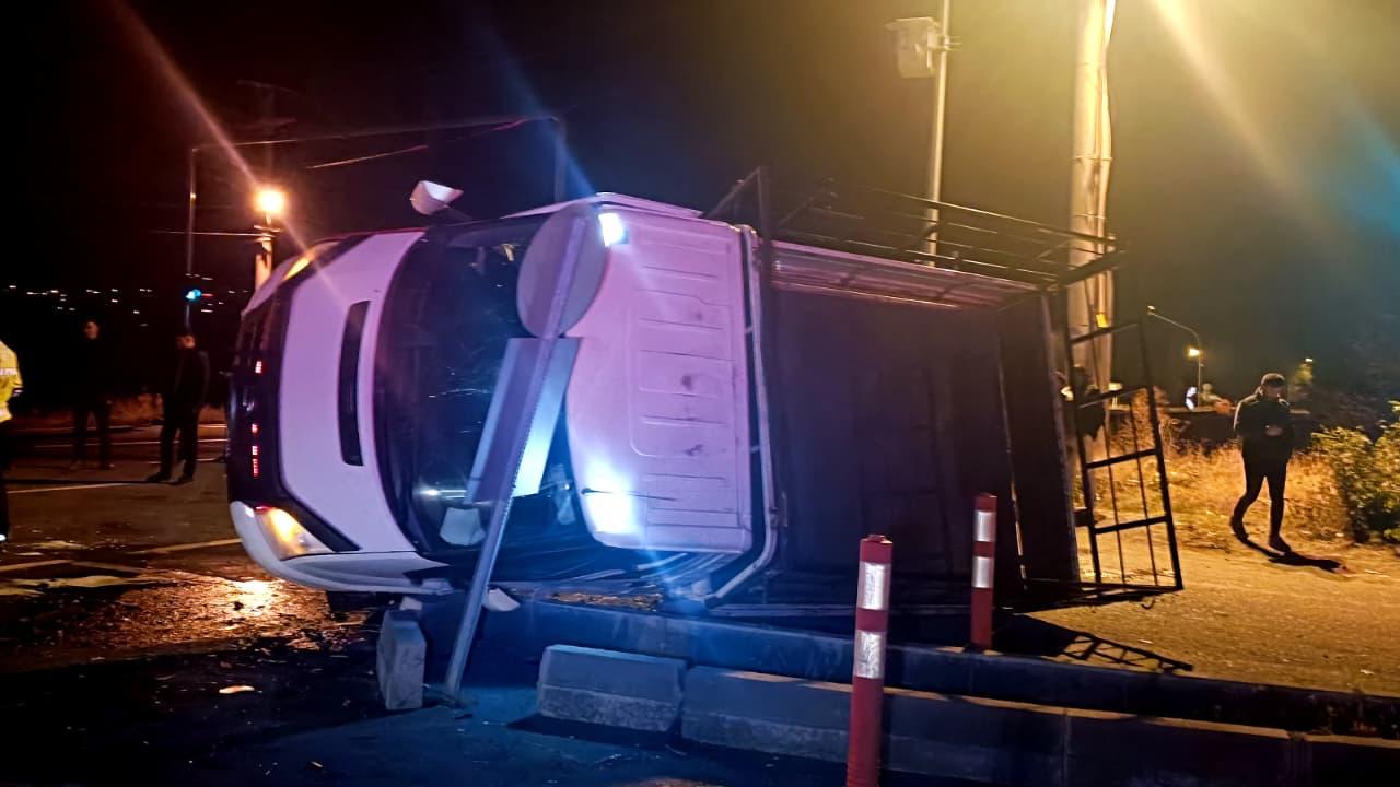 Kağızman&#039;da trafik kazası: 3 yaralı