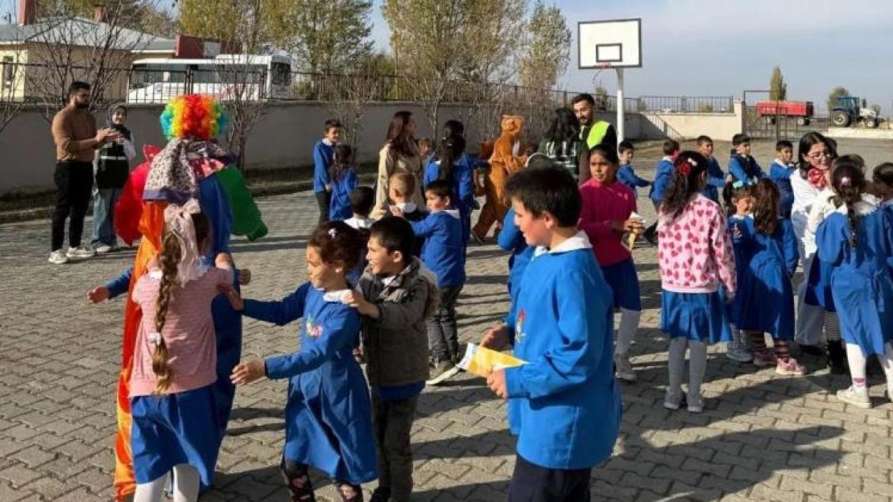 Kars Yeşilay minik yüreklere dokundu