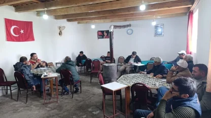 Kars’ta buzağı kayıplarının önüne geçmek için üreticilere eğitim veriliyor