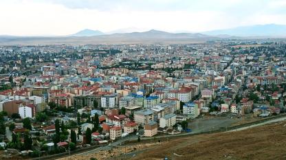 Kars’ta çarpık yapılaşma devam ediyor