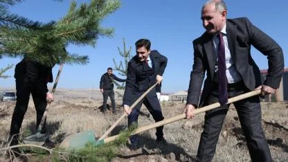 Kars'ta şehitler anısına 44 fidan dikildi