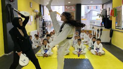 Kars'ta taekwondo sporcuları kuşak sınavında ter döktü