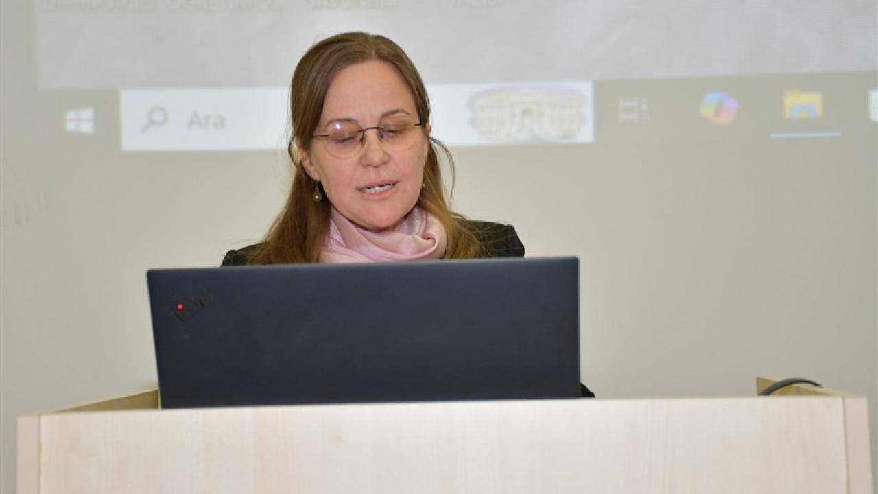 KAÜ’de kadına yönelik şiddet paneli