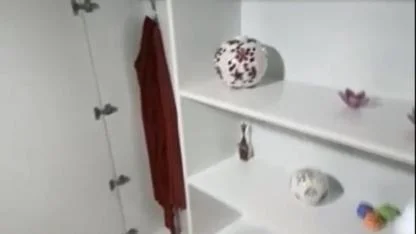 Kesinleşmiş hapis cezası bulunan müdür, evinin  gizli bölümünde yakalandı