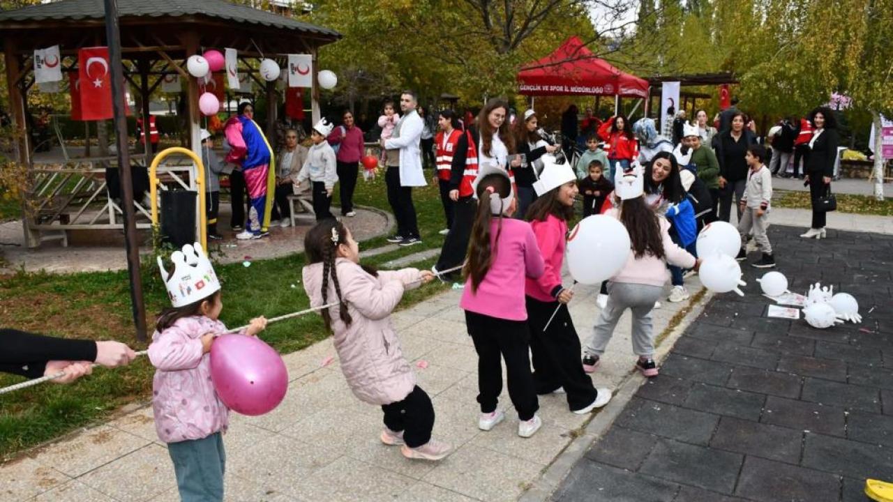 Kızılay Haftası anlamlı etkinliklerle kutlandı