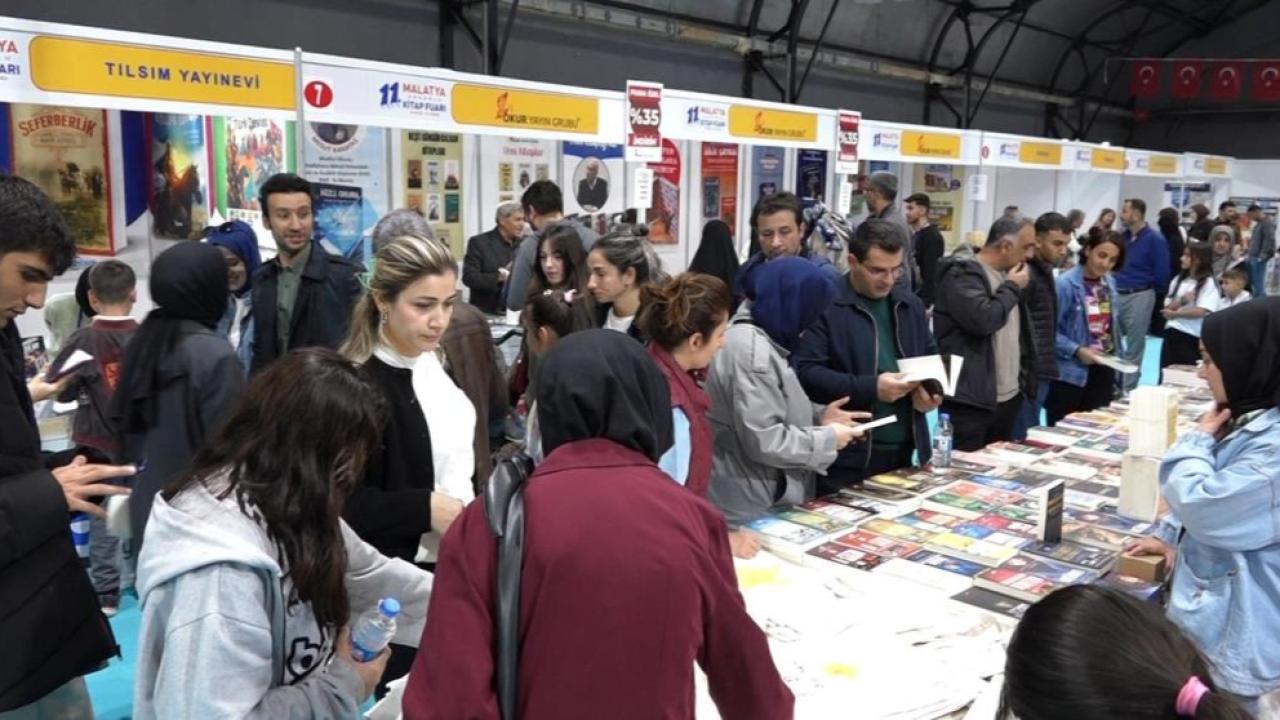 Malatya Anadolu Kitap ve Kültür Fuarı&#039;na yoğun ilgi