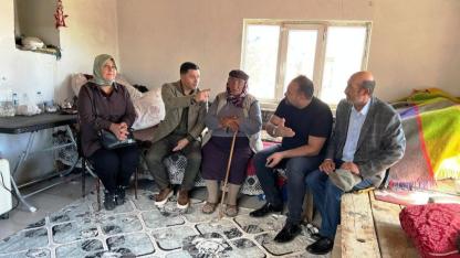 MHP'den Çiçek Teyzeye yardım eli