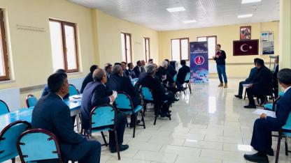 Muhtarlara siber farkındalık eğitimi