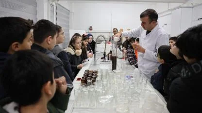 Öğrenciler analiz süreçlerini yerinde gözlemledi