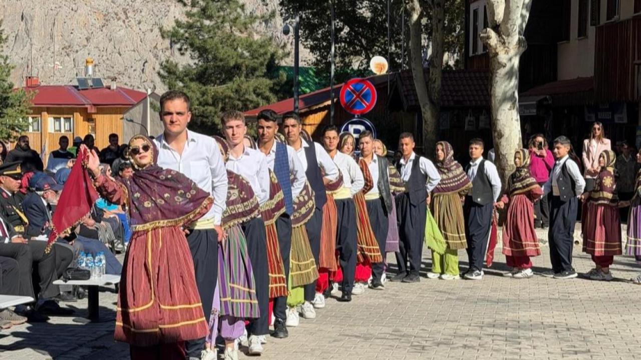 Öğrenciler kültürel değerleri öğreniyor