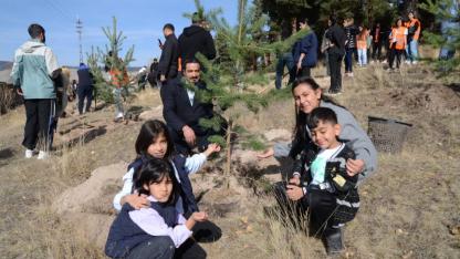 Sarıkamış’ta 3 bin fidan toprakla buluşturuldu