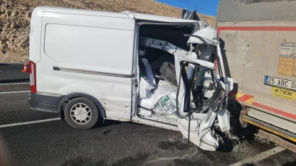 Sarıkamış’ta trafik kazası: 2 yaralı