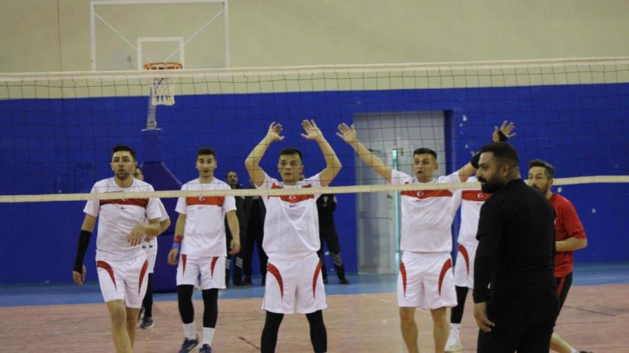 Sarıkamış’ta voleybol turnuvası heyecanı