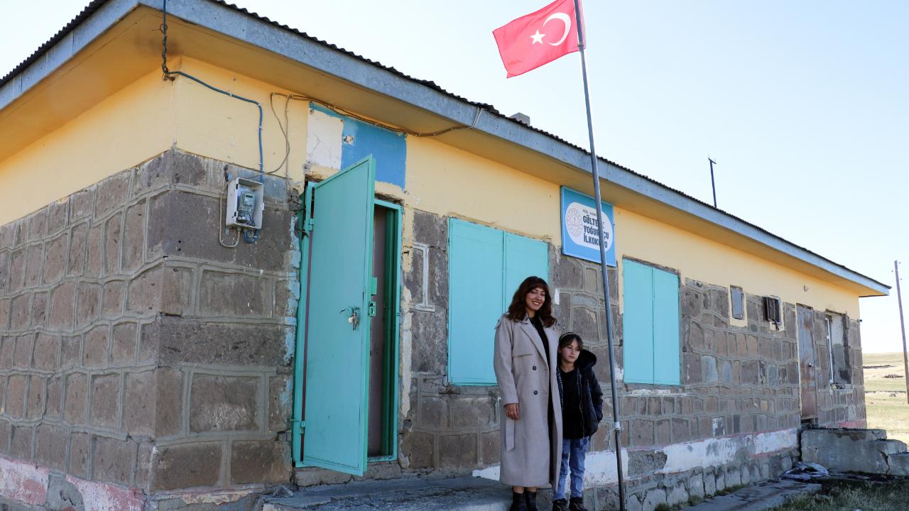 Sedanur öğretmenin 1 öğrenciyle eğitim yolculuğu