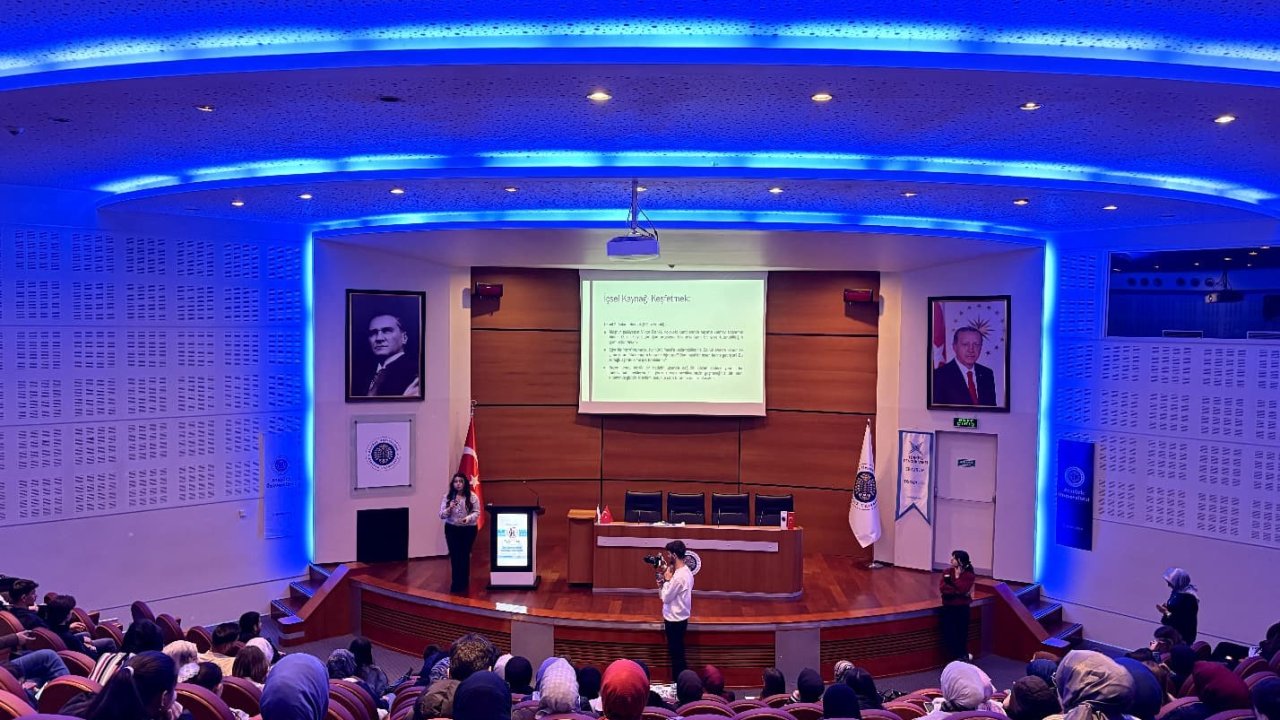 TÜGVA’dan gençlere &quot;Zor Zamanlarda Umudu Korumak&quot; söyleşisi