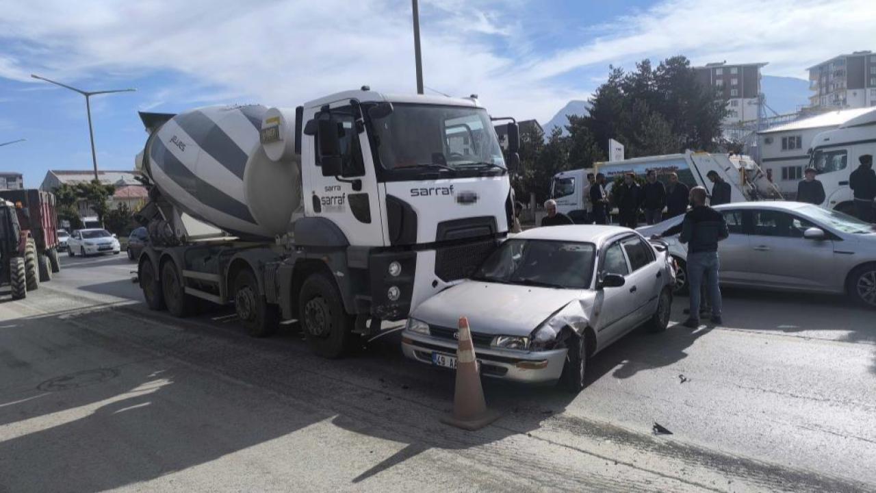 Zincirleme trafik kazasında 1 kişi yaralandı