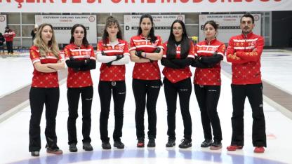 21 Yaş Altı Kadın Curling Milli Takımı'nın hedefi ilk üç