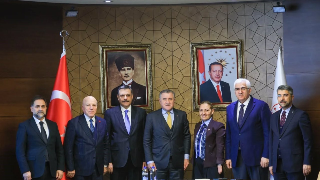 5 bin kişilik salon için imzalar atıldı