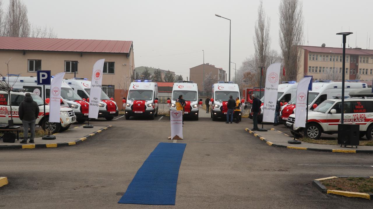 Ağrı&#039;da 7 yeni ambulans törenle hizmete alındı