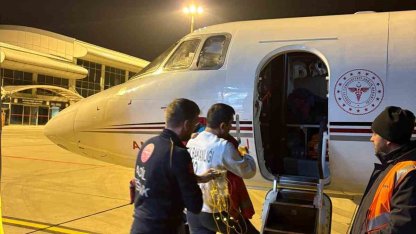 Ağrı’da karaciğer yetmezliği gelişen çocuk uçak ambulansla Ankara’ya sevk edildi