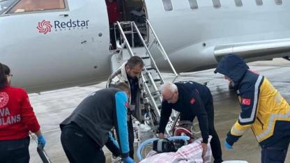 Ağrı’da riskli gebelik uçak ambulans ile Ankara’ya taşındı
