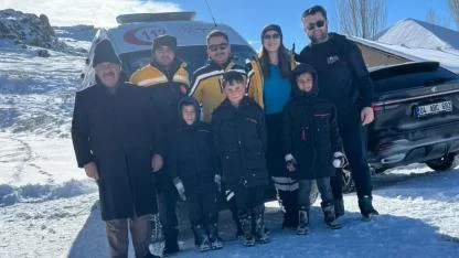 Ağrı’da sağlık ekipleri, kar ve tipiye rağmen hastalara ulaştı