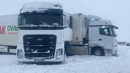 Ağrı'da Tendürek geçidinde ulaşım normale döndü