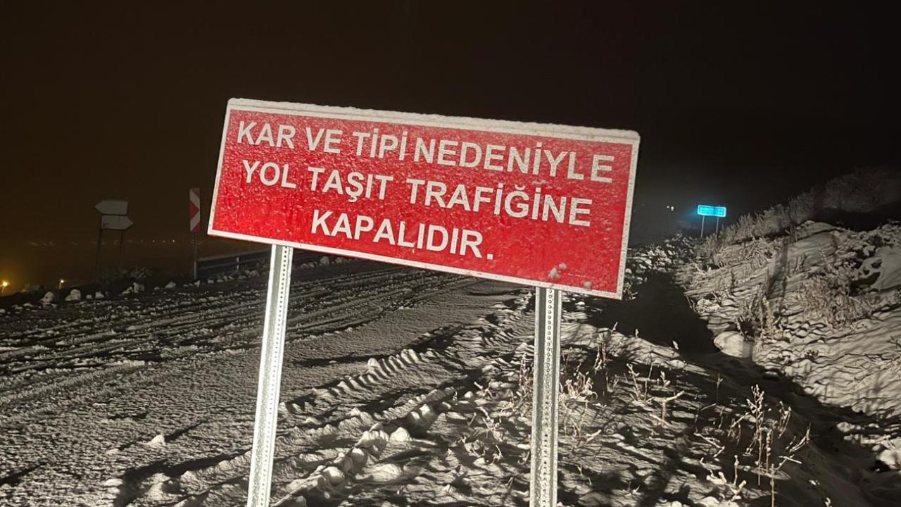 Ardahan-Ardanuç kara yolu ulaşıma kapatıldı