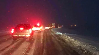 Ardahan’da kar ve yoğun tipi ulaşımda aksamalara neden oldu