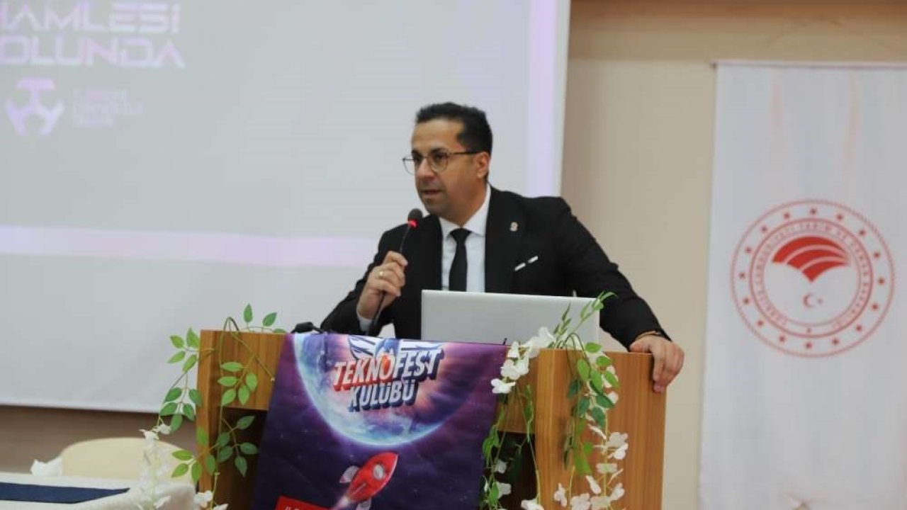 Ardahan’da &quot;Teknofest Türkiye şampiyonluğu tecrübe paylaşımı&quot; yapıldı