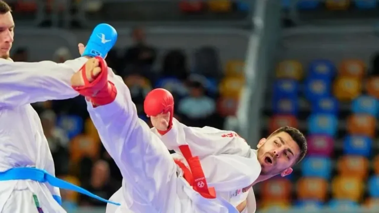 Başkan Demir, milli sporcunun başarısını kutladı